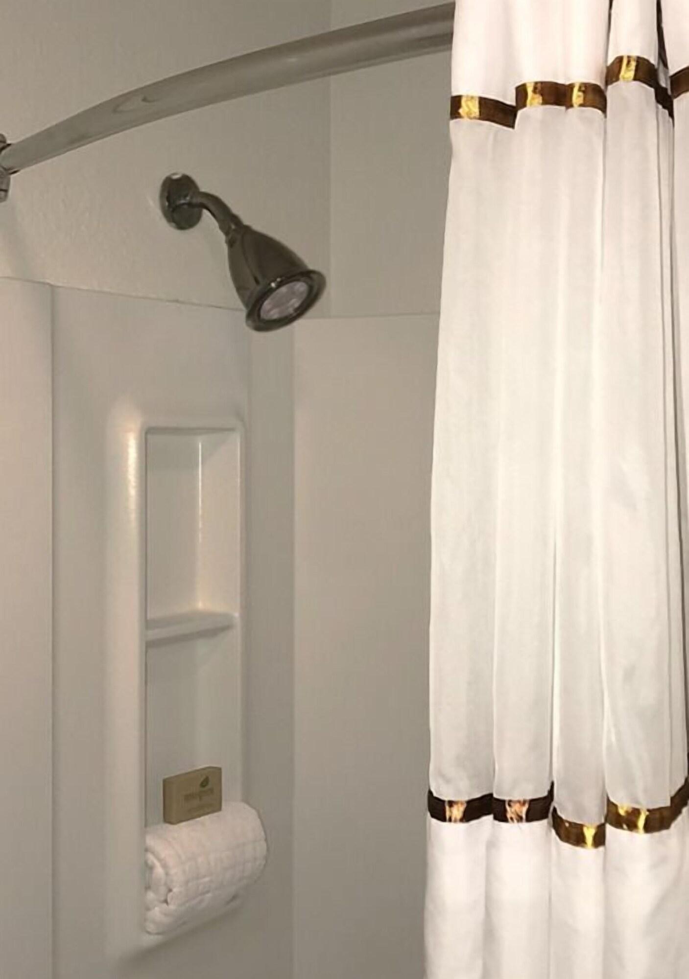 Richmond Inn And Suites Baton Rouge College Drive מראה חיצוני תמונה