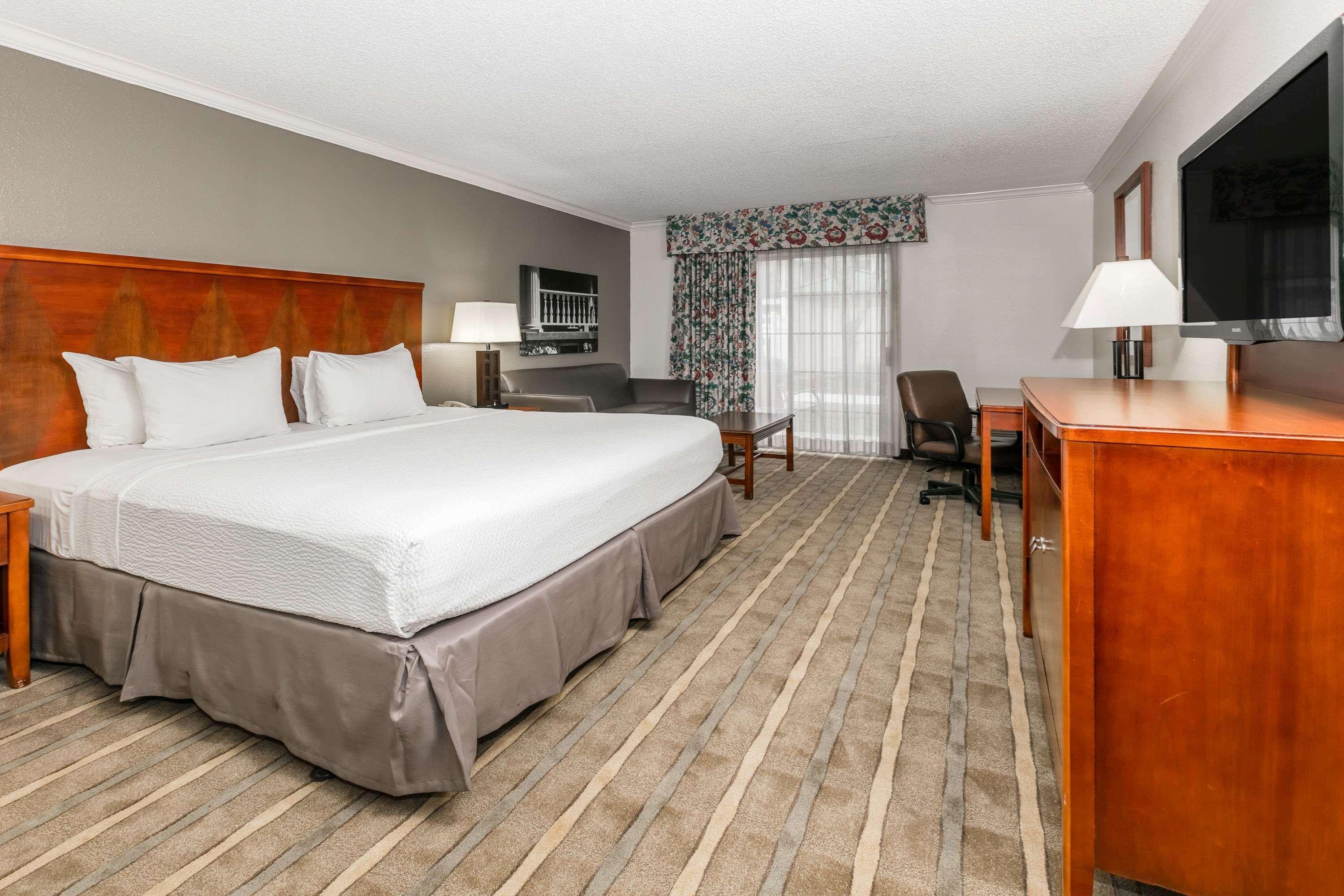 Richmond Inn And Suites Baton Rouge College Drive מראה חיצוני תמונה